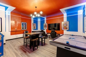 Spielezimmer