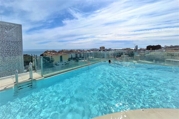 Stunnning luxury apartment in Estepona town centre 