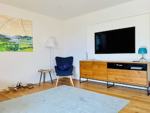 Ferienwohnung 110qm mit 2 separaten Schlafzimmern-Wohnzimmer
