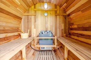 Barrel sauna