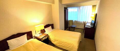 ・[Example of twin room A] Equipped with a closet with a door. Relax in our spacious rooms