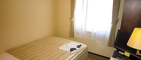 ・[Example of a double room] A room with a spacious bed that can be used by one person or two people