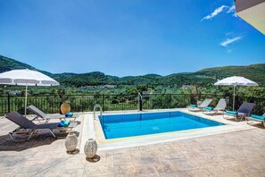 Villa Bougainvillea image