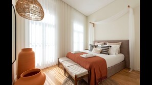 Bright bedroom with a high quality mattress for a restful sleep. Cozy linen included! #bedroom #comfort #airbnb