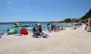 Beach Djardin, 5 min walking from the apartment