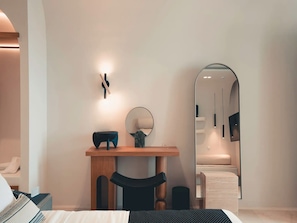 Beautiful Santorini Suite | Unwind Junior Suite | 1 Bedroom | Astounding Sea Views & Private Pool | Oia