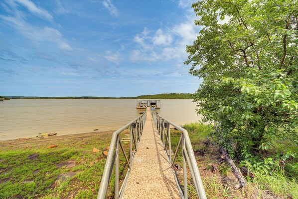 Eufala Vacation Rental | 3BR | 2.5BA | Step-Free Access | 1,912 Sq Ft