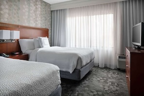 Two Queen sized beds! Exact unit will be assigned upon arrival. Views, colors and decor may vary.
