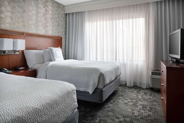 Two Queen sized beds! Exact unit will be assigned upon arrival. Views, colors and decor may vary.