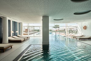 Pool inomhus/utomhus