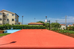 Sport court