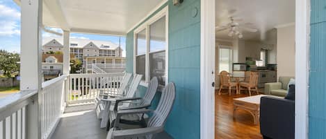 Enjoy downtown Ocean City from the lovely Beach House on 9th #4