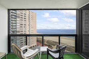 You`ll love the gorgeous Ocean Views from the Balcony!