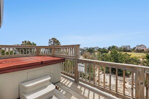 L24: Always Chill | Top Level Deck w/ Hot Tub