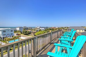 Top Roof Deck / View - 3rd Level