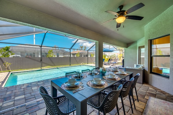 Outdoor dining