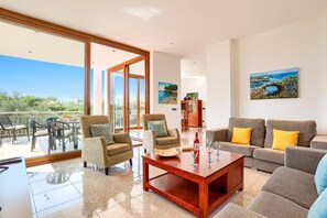 Villa Cala Nit image