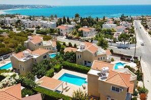 Villa Camelia image