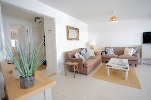 Living Room / Lounge