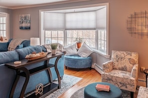 Bay window with bench