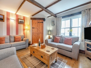 Living room | Nobles Cottage - Whitby Cottages, Whitby