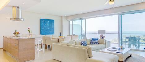 Holiday apartment with sea views in Nuevo Vallarta