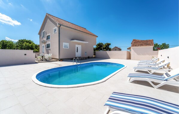 pool