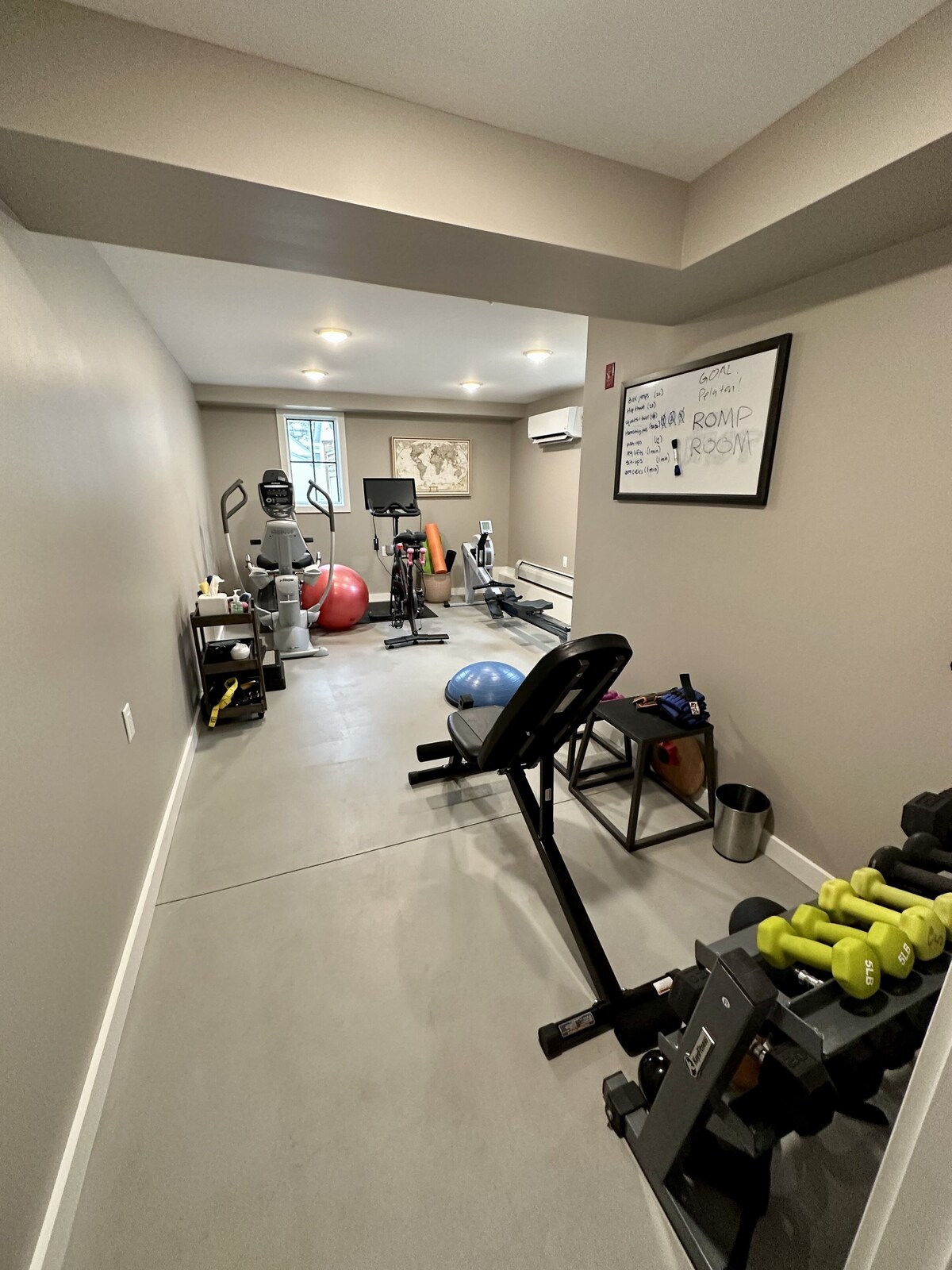 Great Location! Cozy Two Bedroom Apartment in the Heart of Middlebury