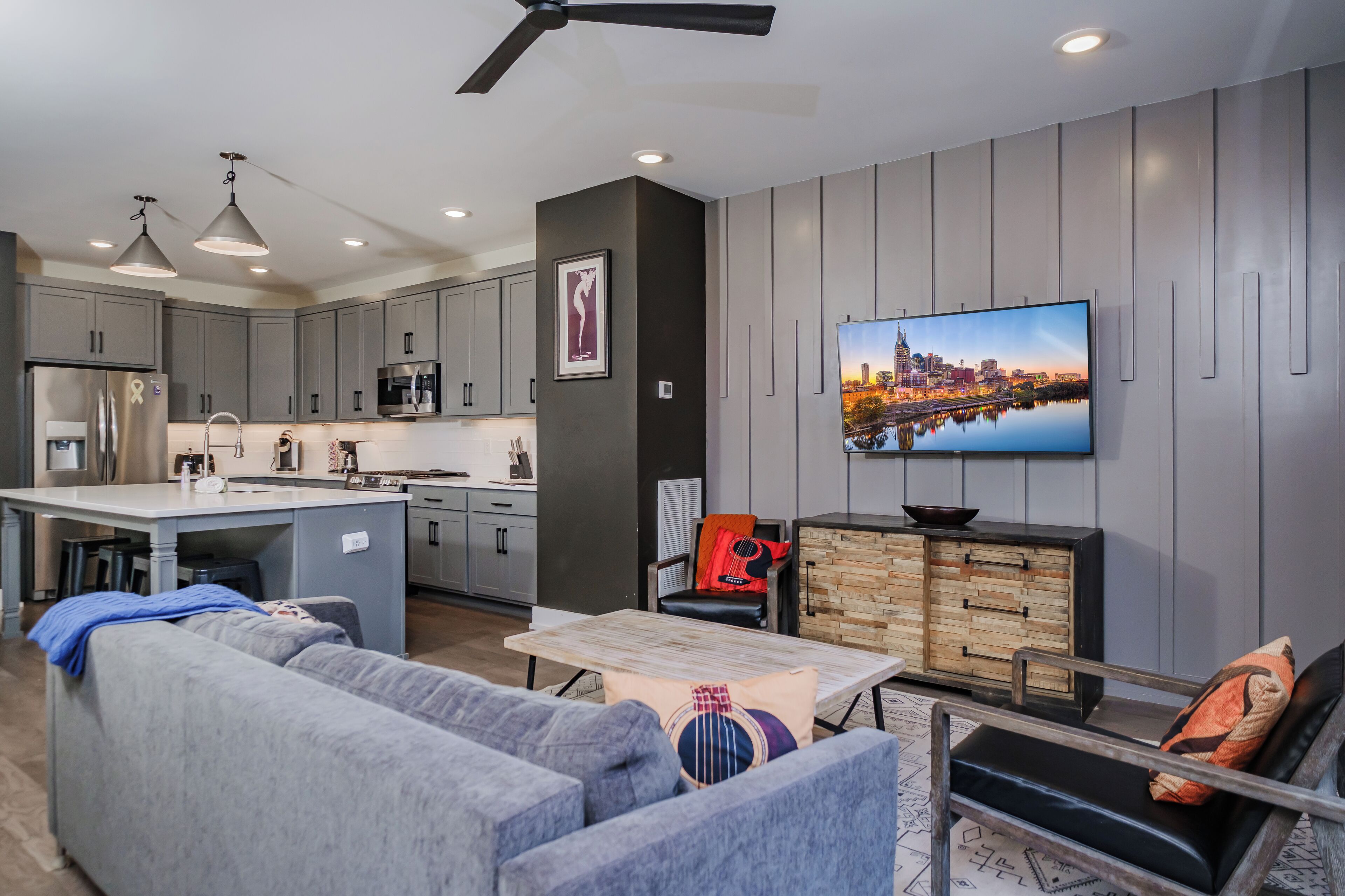 The Tiger Den - Hottub -Rooftop- Gameroom - Nashville | Vrbo