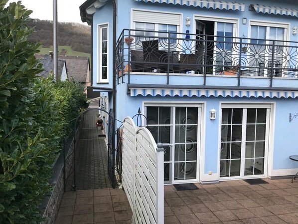 Blue House Mosel