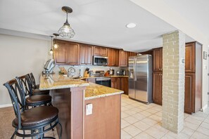 Great kitchen with all you need for amazing meals in!