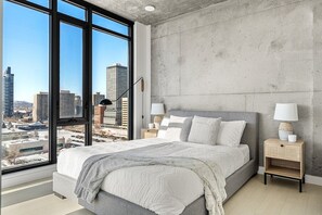 One of two bedrooms (each across the cnodo from one another to provide ample privacy). This room features a large walk-in closet and beautiful en-suite, in addition to the blackout curtains & gorgeous views.