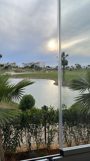 Vue côté golf et océan depuis la loggia 