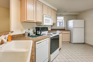 Kitchen | Basic Cooking Essentials | Coffee Maker