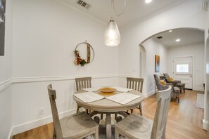 Dining Area | Dishware/Flatware