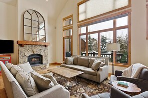 Living Room with Vaulted Ceilings