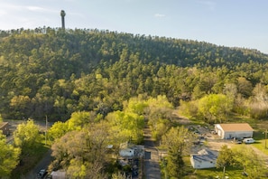 Hot Springs Mountain Tower | Observation Tower to Enjoy Breathtaking Views | Goat Rock Cabin