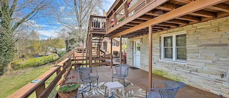 Bryson City Vacation Rental | 2BR | 1BA | 2,000 Sq Ft | Stairs Required to Enter