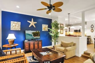 2 bed/2 bath luxury condo in sunny Poipu with AC