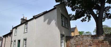 The cottage dates from the 18th centuary