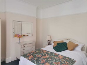 Bedroom with king size bed