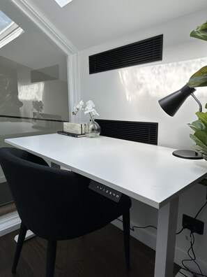 Office Desk