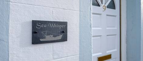 Sea Whisper is perfectly located close to the hub of the village and a short stroll to the harbour