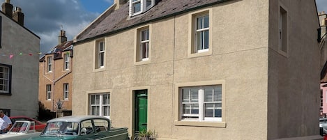 East Pier View is a ground floor apartment.