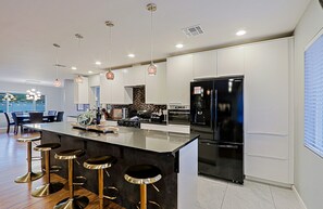 Kitchen 4