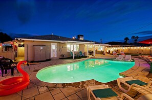 Large salt water pool (1)