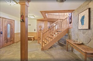 Entry way