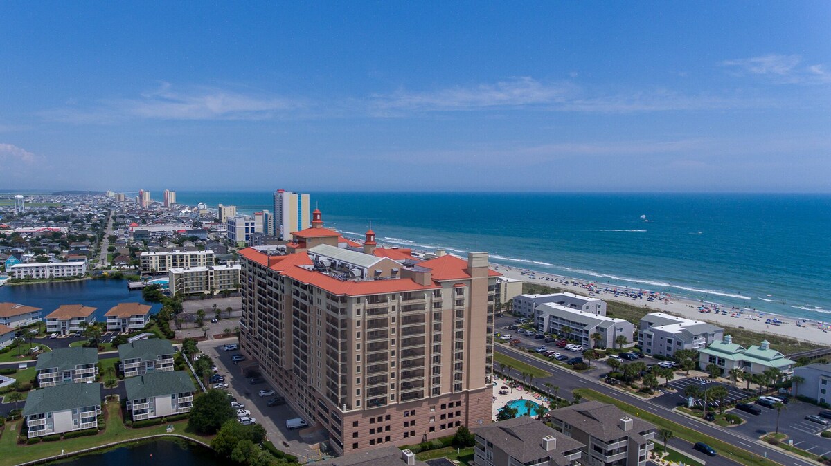 3BR- 8th floor- Oceanview condo| Short walk to beach| Resort Access|