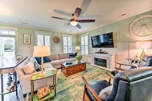 Living Room | Central A/C | Smart TVs | Electric Fireplace