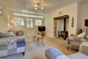 Mannacott Farm Living Room Alt View